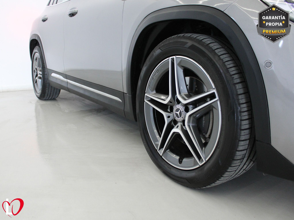 MERCEDES GLA 200 D AMG LINE + PAQ PREMIUN 150 de segunda mano