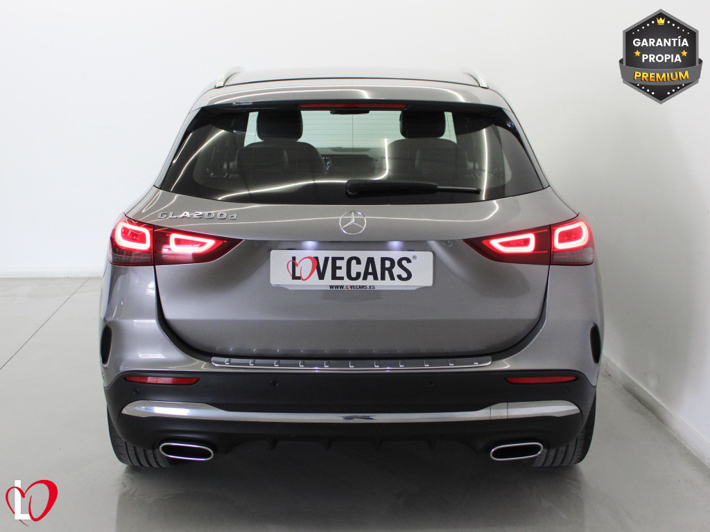 MERCEDES GLA 200 D AMG LINE + PAQ PREMIUN 150 de segunda mano