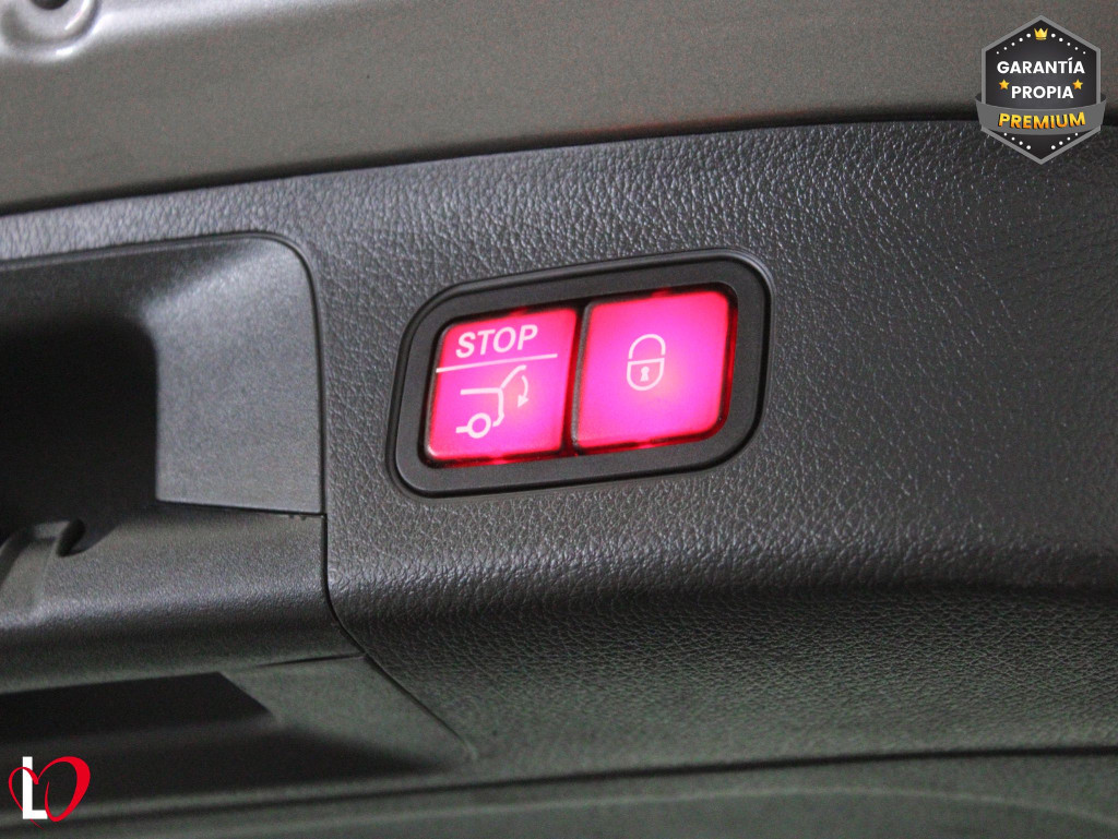 MERCEDES GLA 200 D AMG LINE + PAQ PREMIUN 150 de segunda mano