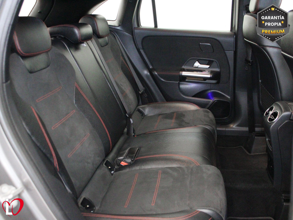 MERCEDES GLA 200 D AMG LINE + PAQ PREMIUN 150 de segunda mano