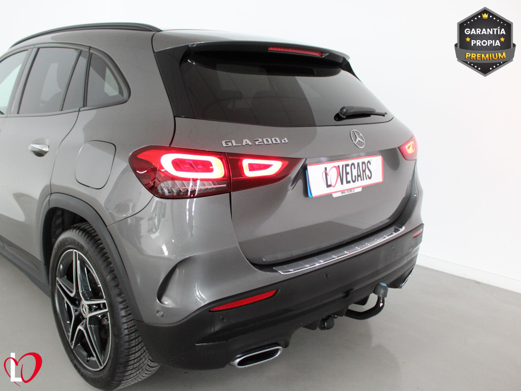MERCEDES GLA 200 D AMG LINE PREMIUM 150 de segunda mano
