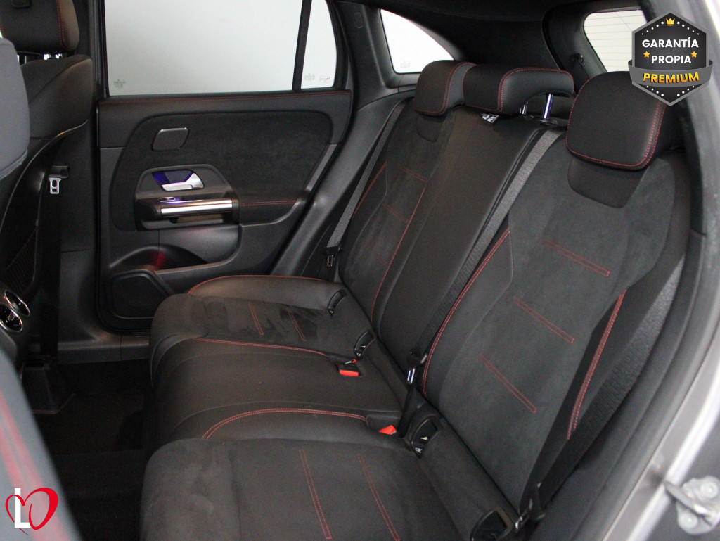 MERCEDES GLA 200 D AMG LINE PREMIUM 150 de segunda mano