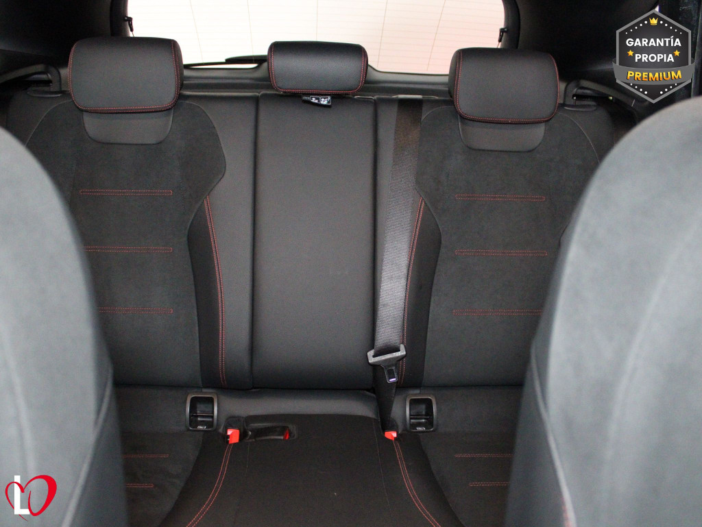 MERCEDES GLA 200 D AMG LINE PREMIUM 150 de segunda mano