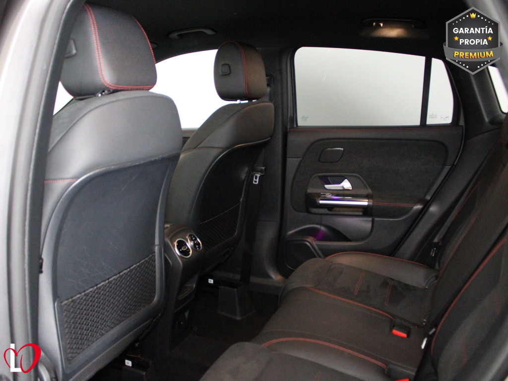 MERCEDES GLA 200 D AMG LINE PREMIUM 150 de segunda mano