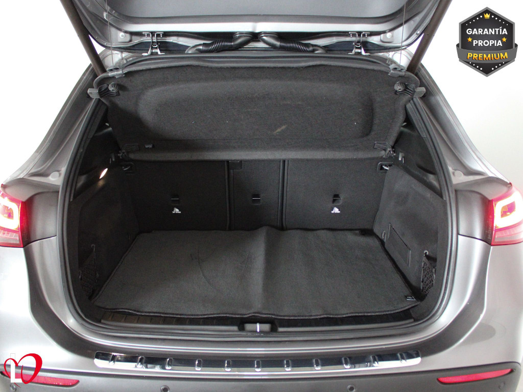 MERCEDES GLA 200 D AMG LINE PREMIUM 150 de segunda mano