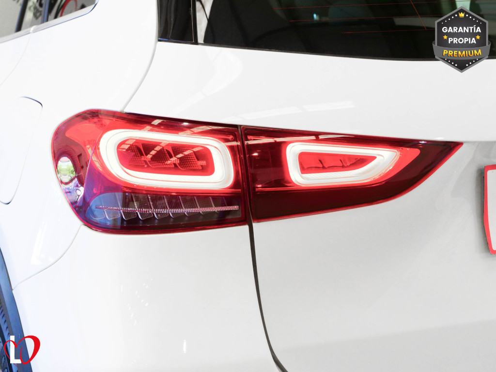 MERCEDES GLA 200 D AUTOM. 150 de segunda mano