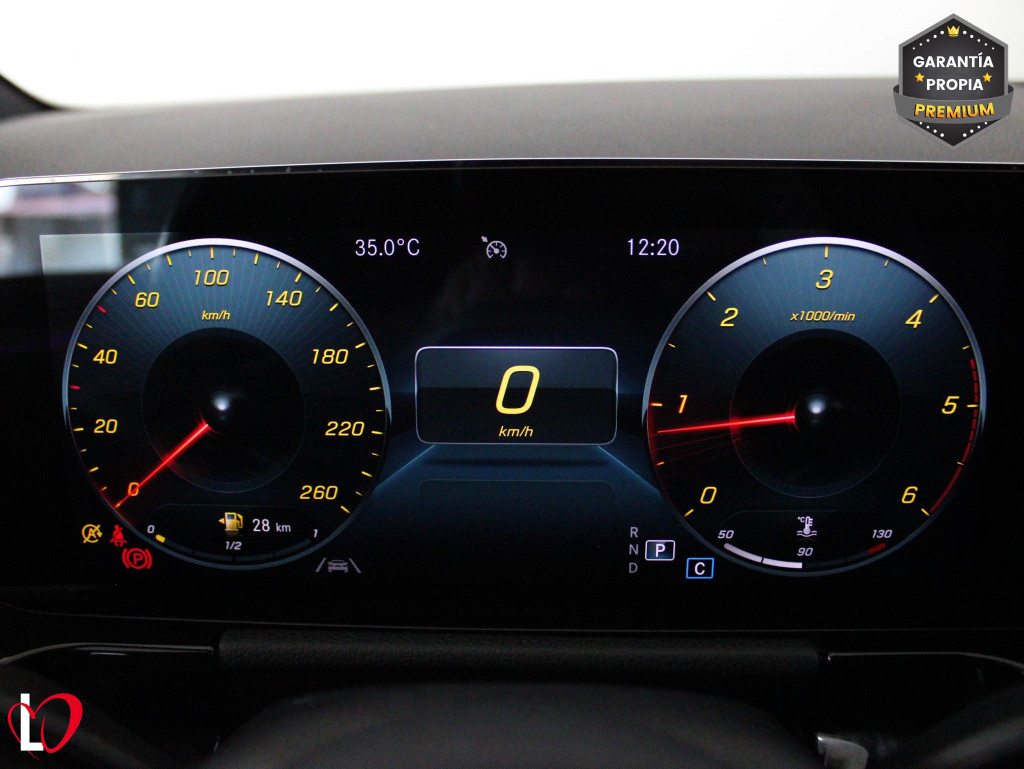 MERCEDES GLA 200 D AUTOM. AMG PREMIUM 150 de segunda mano