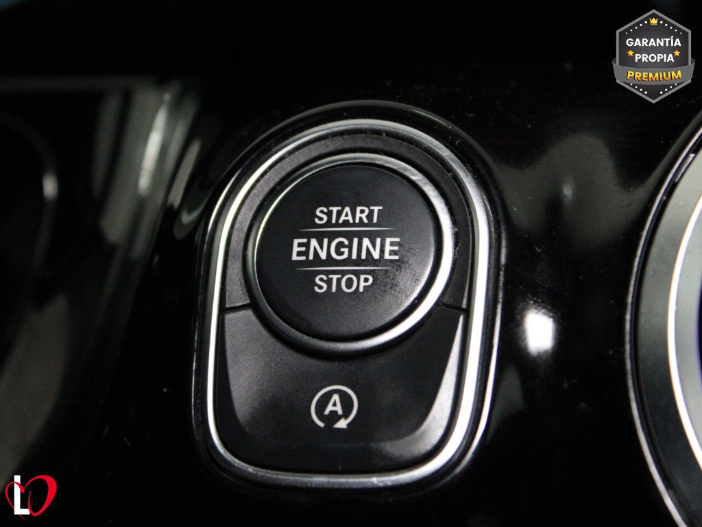 MERCEDES GLA 200 D AUTOM. AMG PREMIUM 150 de segunda mano