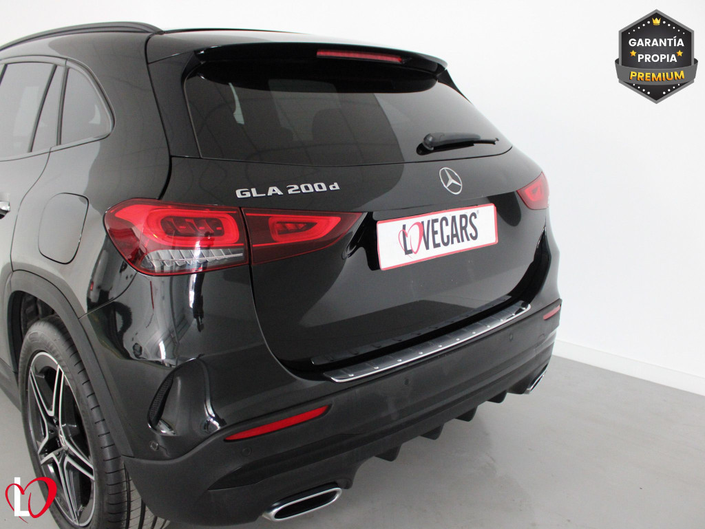 MERCEDES GLA 200 D AUTOM. AMG PREMIUM 150 de segunda mano