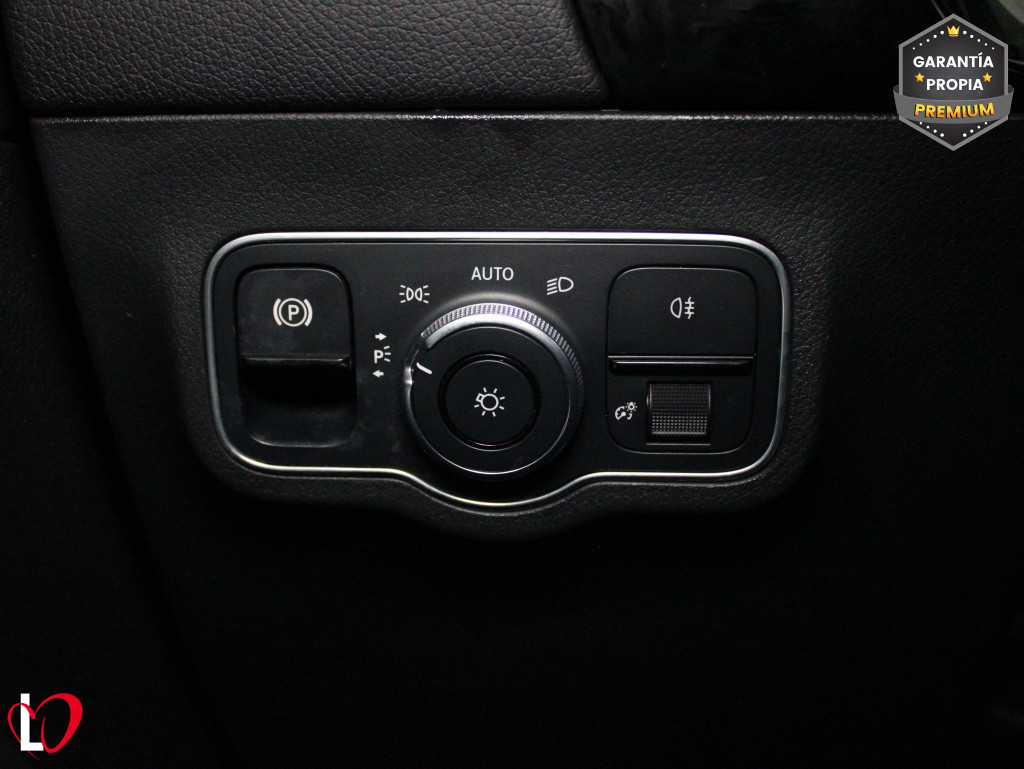 MERCEDES GLA 200 D AUTOM. AMG PREMIUM 150 de segunda mano