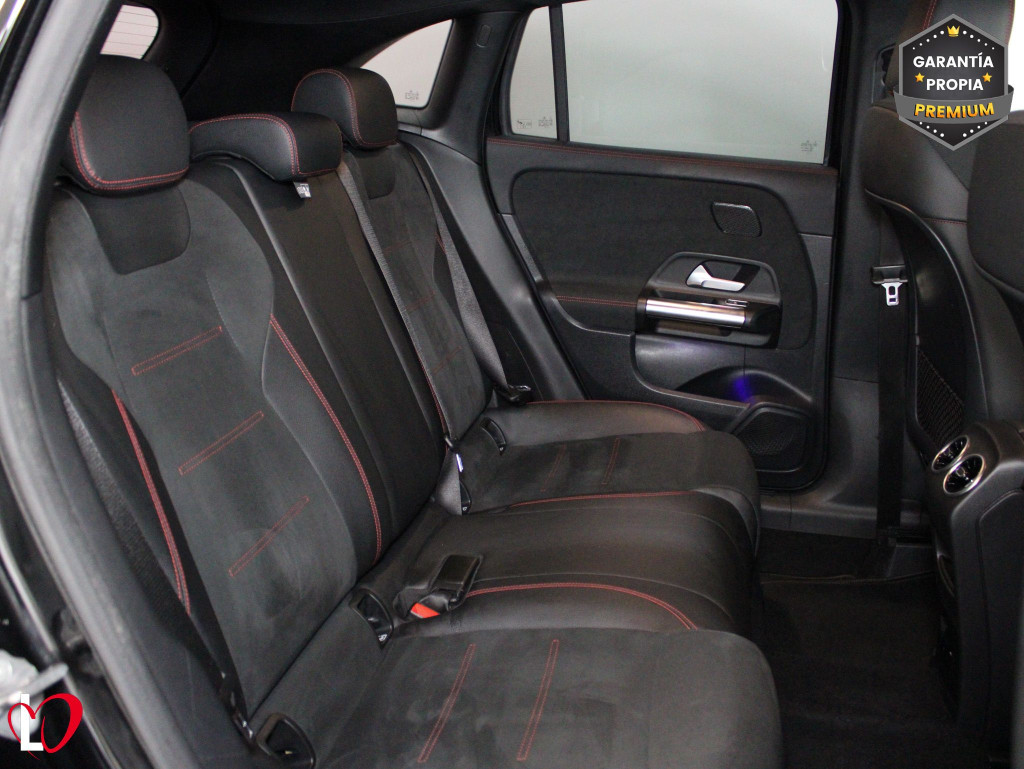 MERCEDES GLA 200 D AUTOM. AMG PREMIUM 150 de segunda mano
