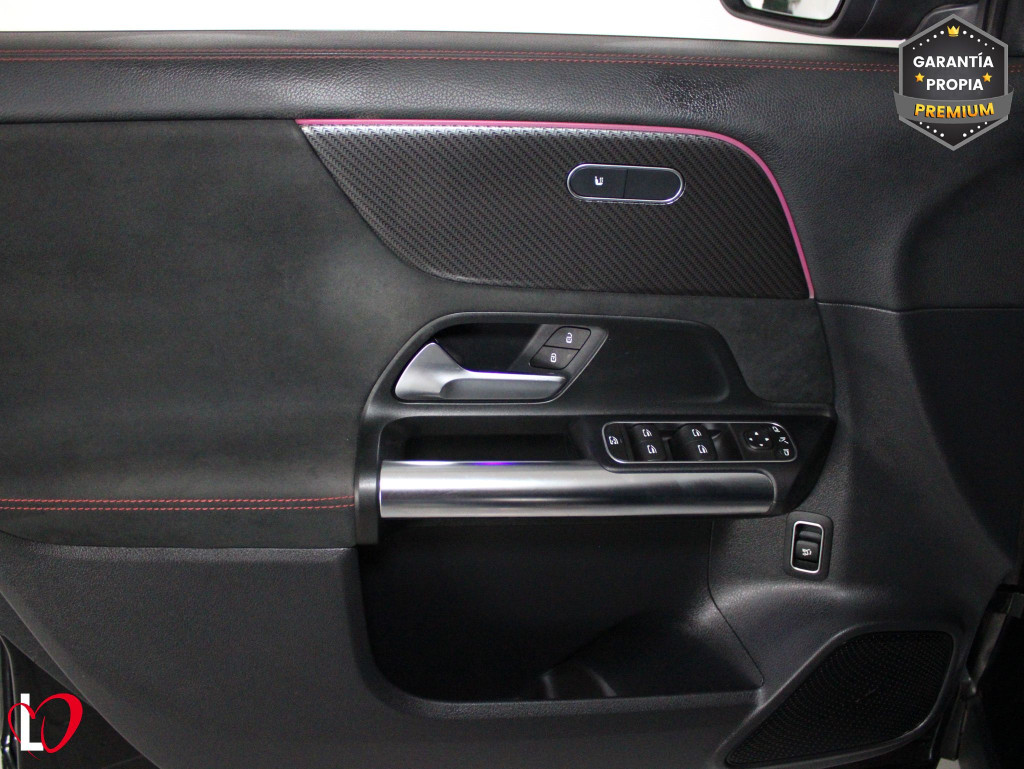 MERCEDES GLA 200 D AUTOM. AMG PREMIUM 150 de segunda mano