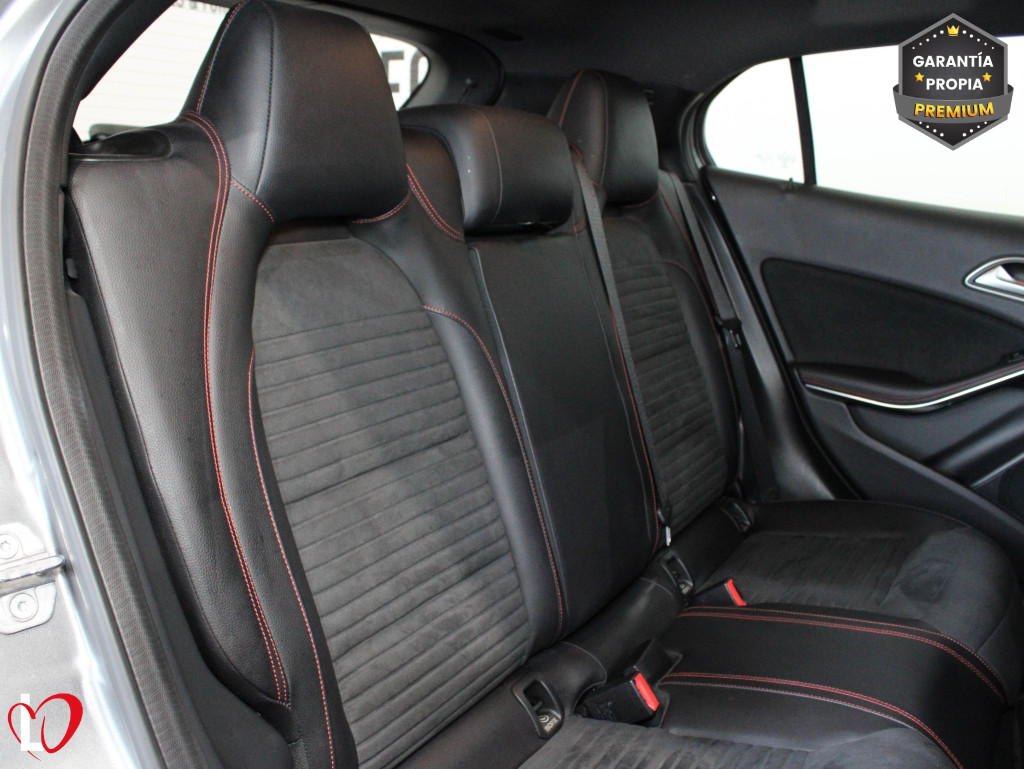 MERCEDES GLA 200 D AUTOMÁTICO AMG 136 de segunda mano