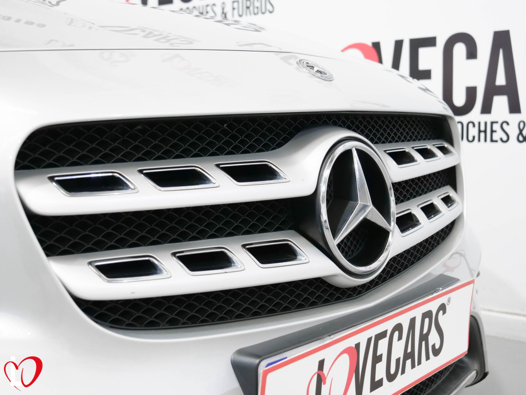 MERCEDES GLA 200 D AUTOMÁTICO AMG 136 de segunda mano