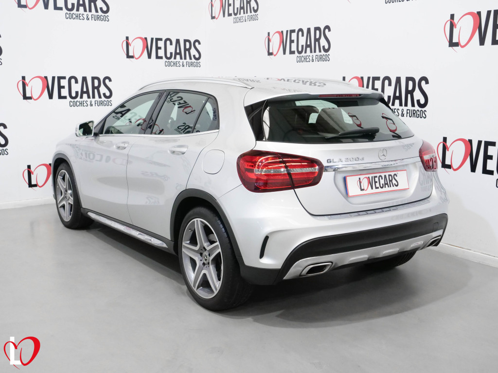 MERCEDES GLA 200 D AUTOMÁTICO AMG 136 de segunda mano