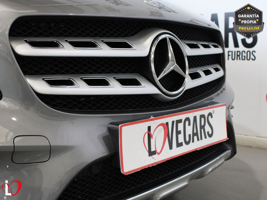 MERCEDES GLA 200 D AUTOMÁTICO AMG 136 de segunda mano