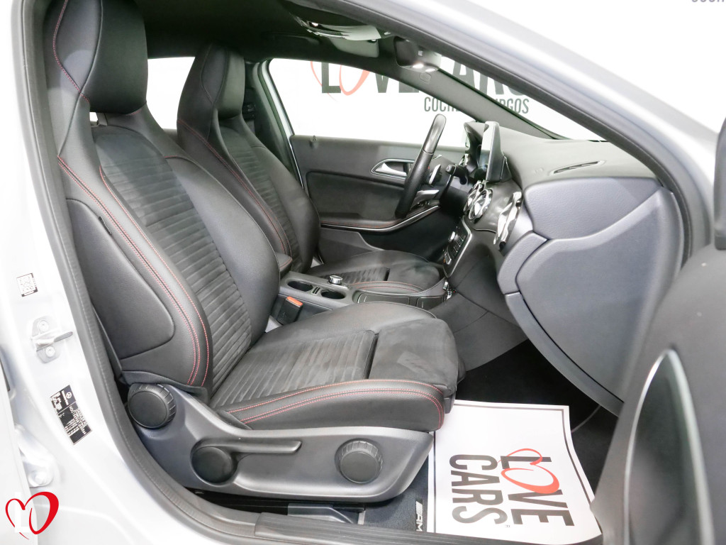 MERCEDES GLA 200 D AUTOMÁTICO AMG 136 de segunda mano