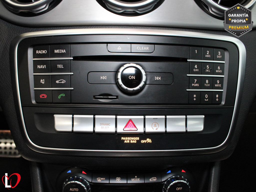 MERCEDES GLA 200 D AUTOMÁTICO AMG 136 de segunda mano
