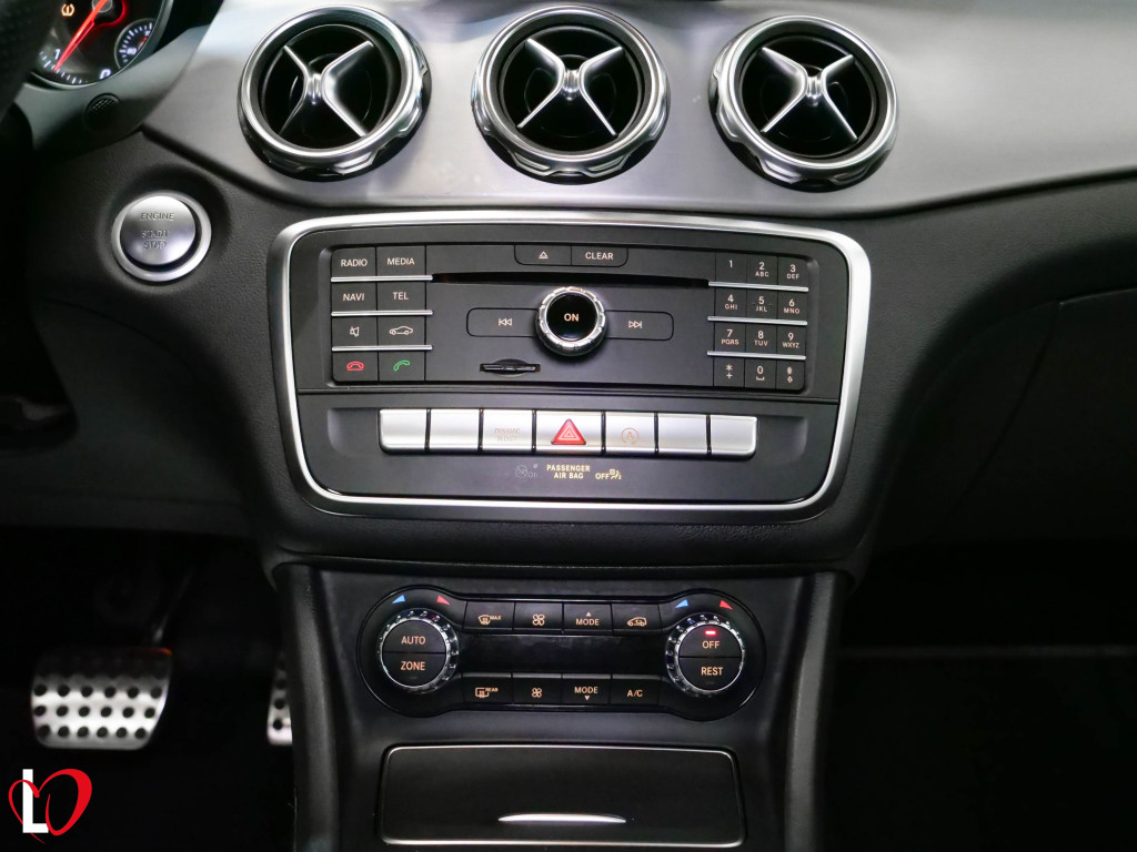 MERCEDES GLA 200 D AUTOMÁTICO AMG 136 de segunda mano