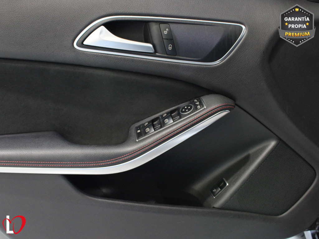MERCEDES GLA 200 D AUTOMÁTICO AMG 136 de segunda mano