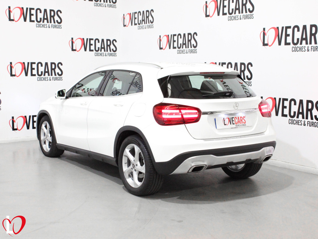 MERCEDES GLA 200 D AUTOMÁTICO URBAN 136 de segunda mano