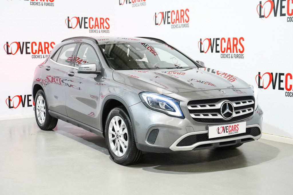 MERCEDES GLA 200 D BUSINESS EDITION 136 de segunda mano