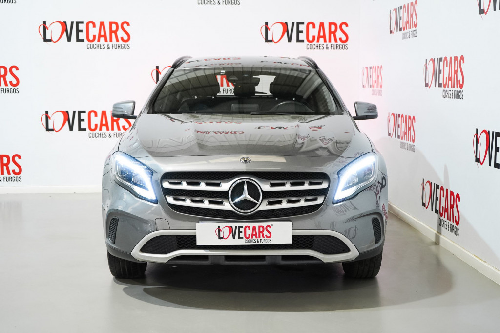 MERCEDES GLA 200 D BUSINESS EDITION 136 de segunda mano