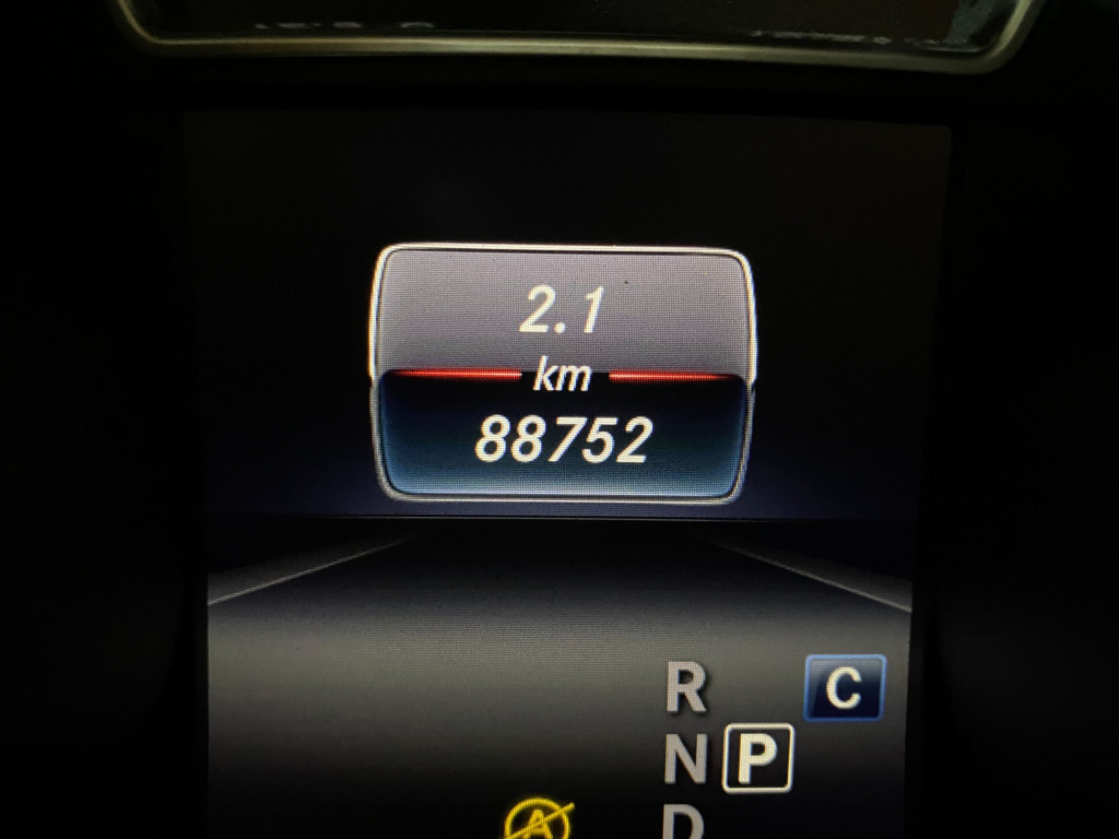 MERCEDES GLA 200 D BUSINESS EXECUTIVE de segunda mano