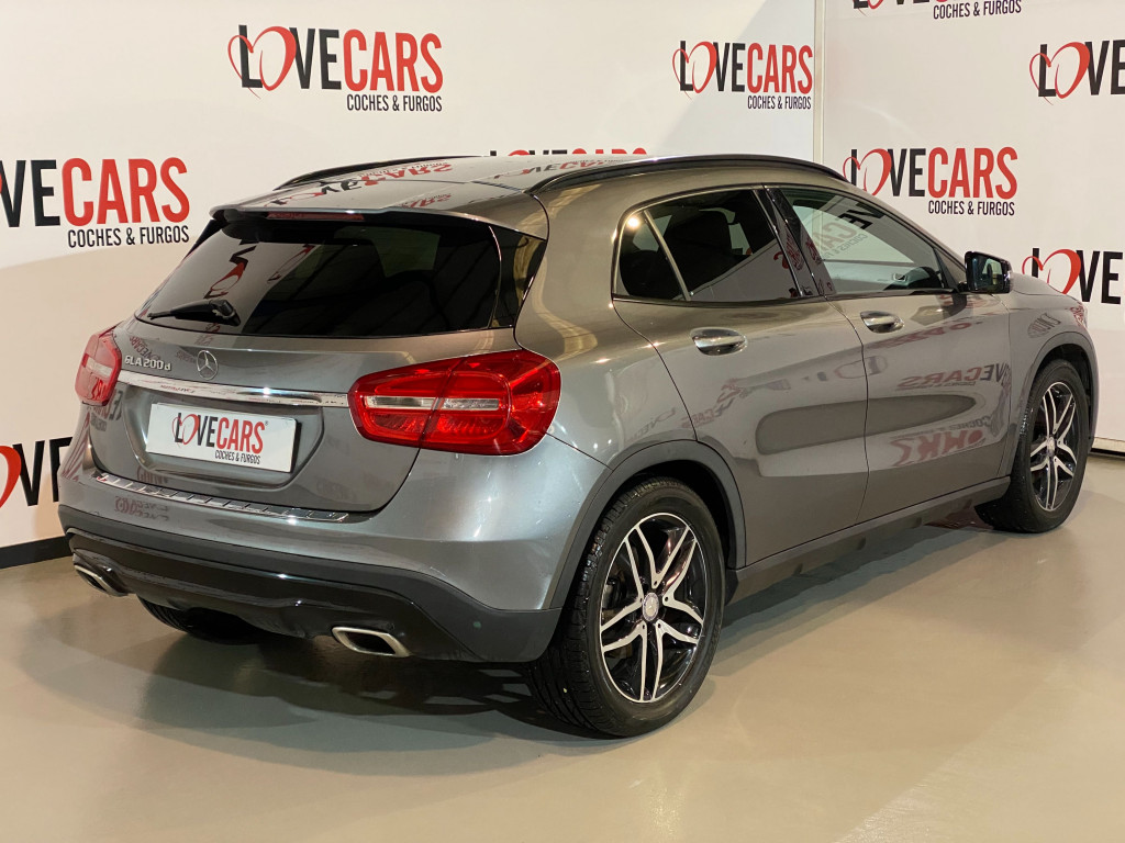 MERCEDES GLA 200 D BUSINESS EXECUTIVE de segunda mano