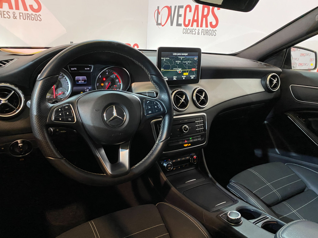 MERCEDES GLA 200 D BUSINESS EXECUTIVE de segunda mano