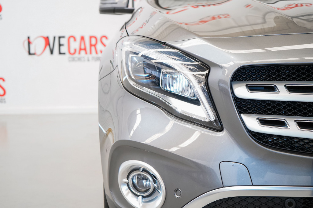 MERCEDES GLA 200 D EXECUTIVE TECHO 136 de segunda mano