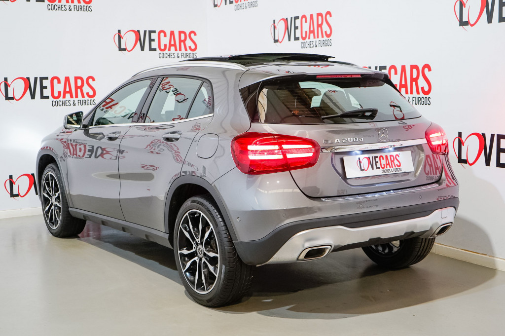 MERCEDES GLA 200 D EXECUTIVE TECHO 136 de segunda mano