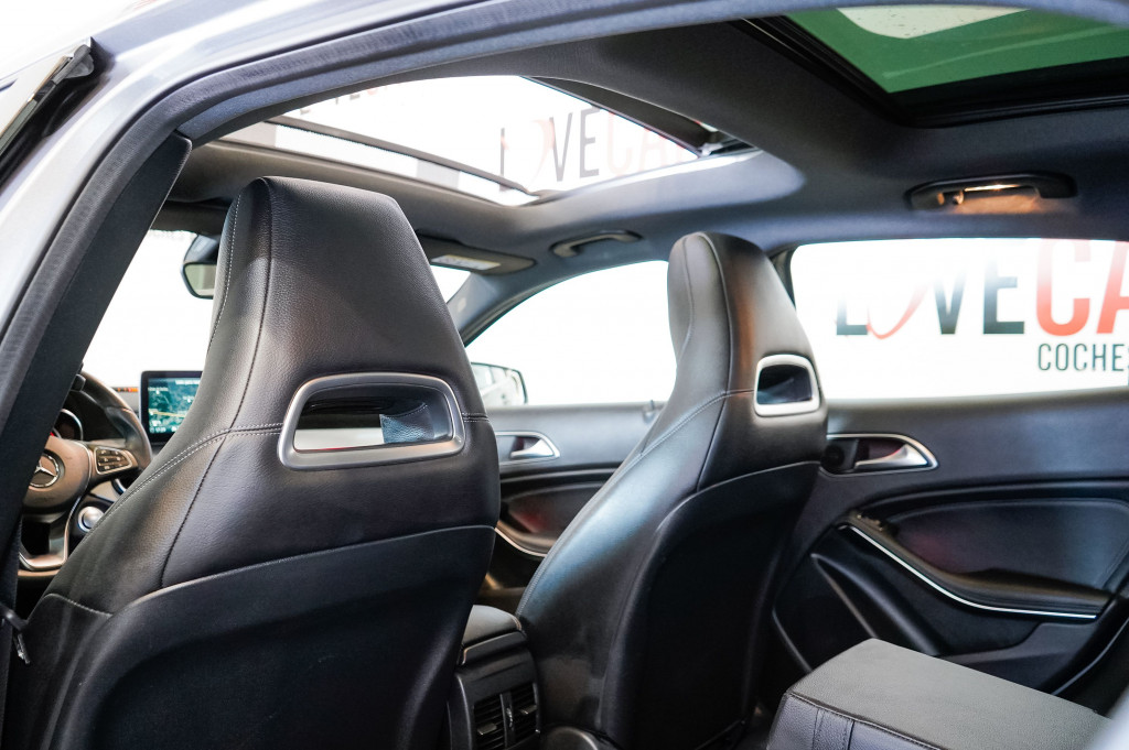 MERCEDES GLA 200 D EXECUTIVE TECHO 136 de segunda mano