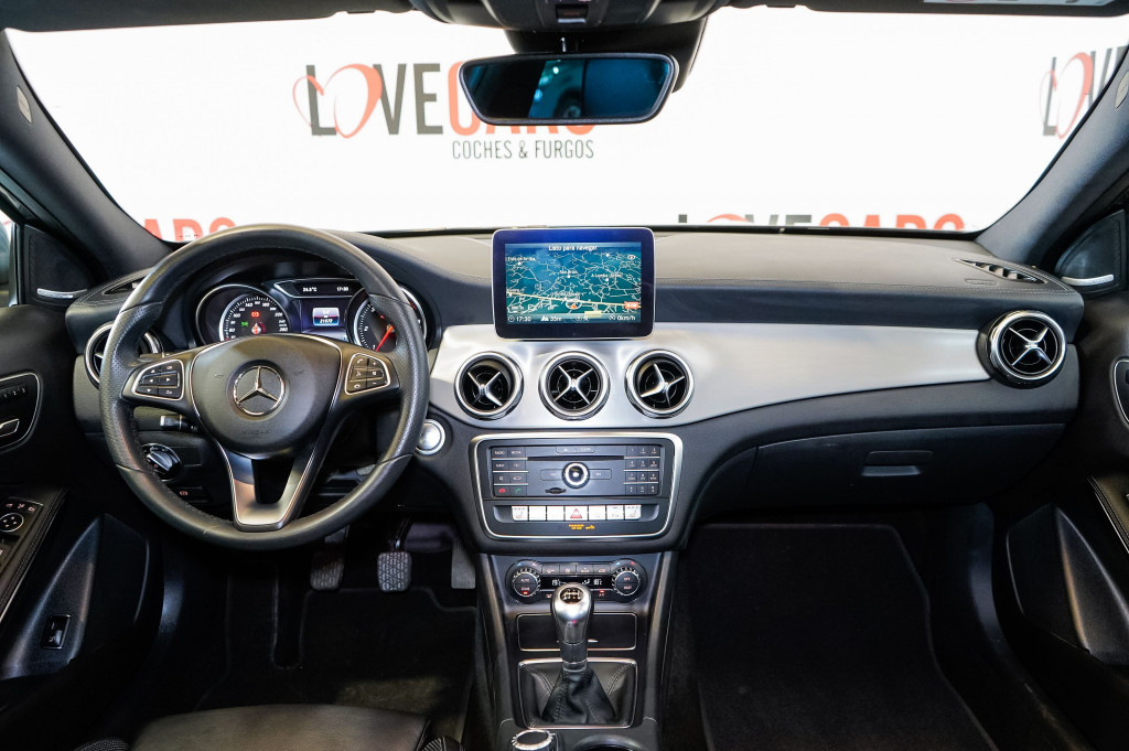 MERCEDES GLA 200 D EXECUTIVE TECHO 136 de segunda mano