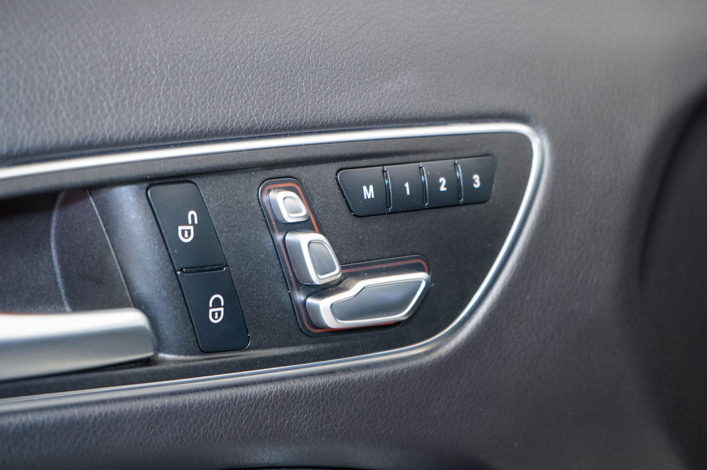 MERCEDES GLA 200 D EXECUTIVE TECHO 136 de segunda mano