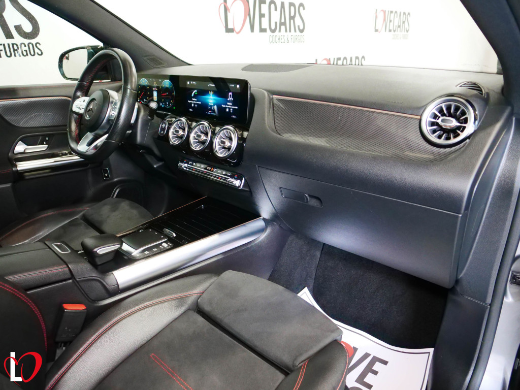 MERCEDES GLA 200 D NUEVO AMG TECHO 150 de segunda mano