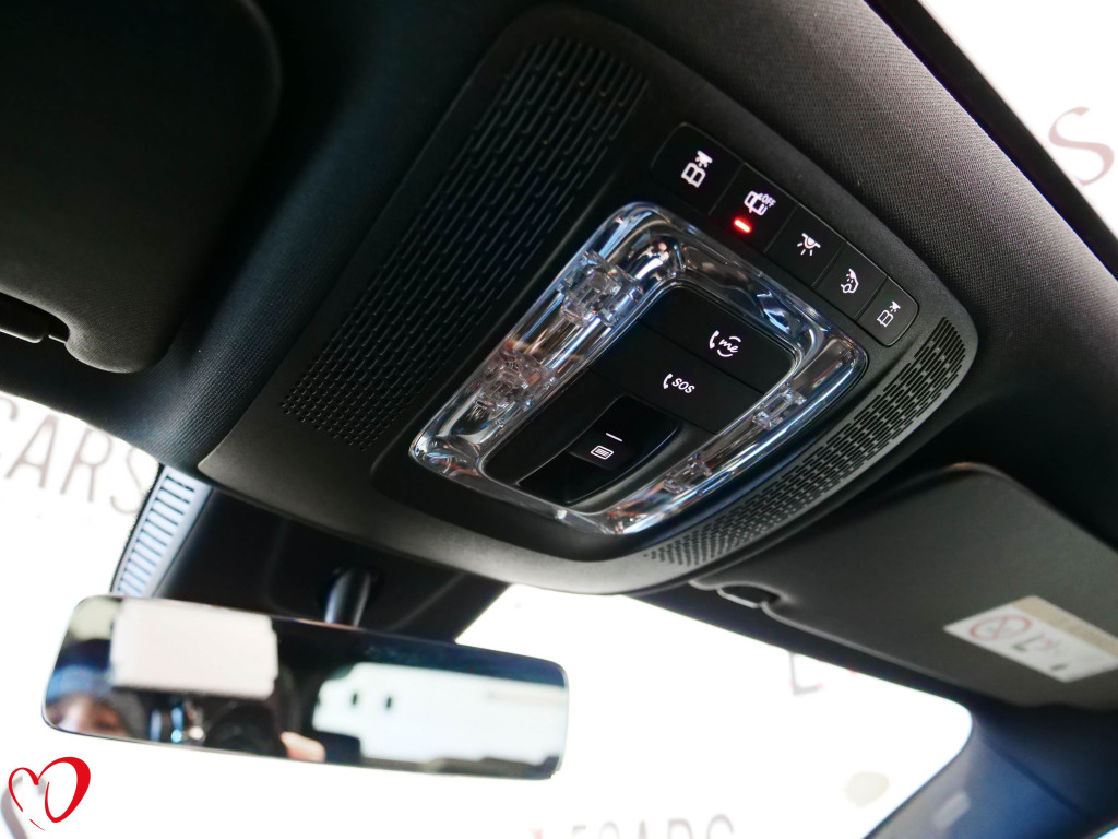 MERCEDES GLA 200 D NUEVO AMG TECHO 150 de segunda mano