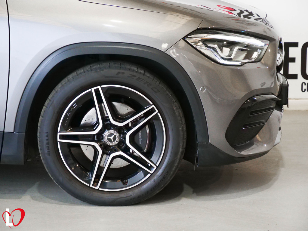 MERCEDES GLA 200 D NUEVO AMG TECHO 150 de segunda mano