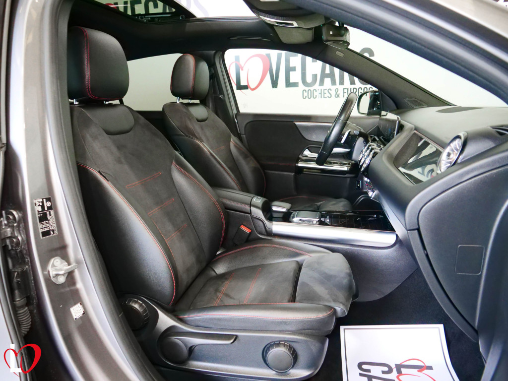 MERCEDES GLA 200 D NUEVO AMG TECHO 150 de segunda mano