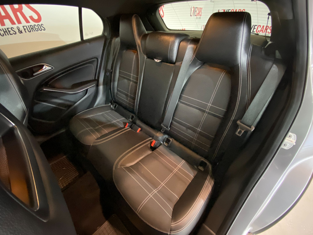 MERCEDES GLA 200 D de segunda mano
