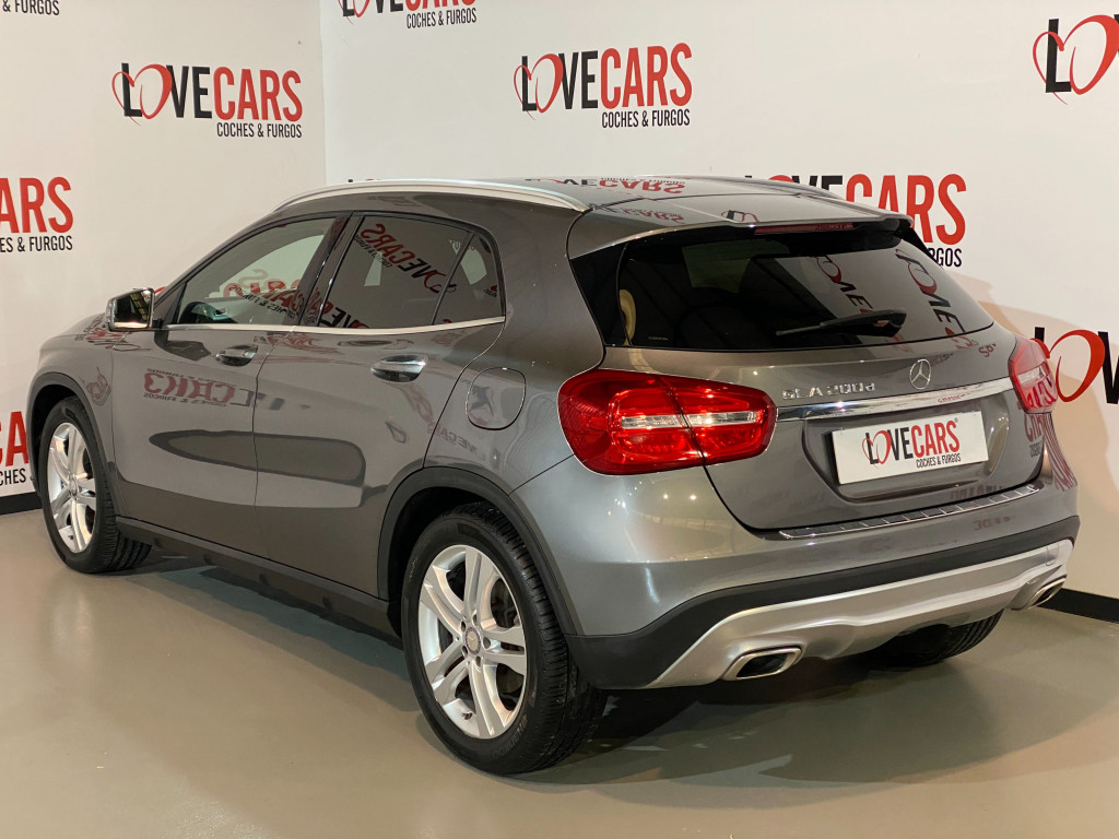 MERCEDES GLA 200 D de segunda mano