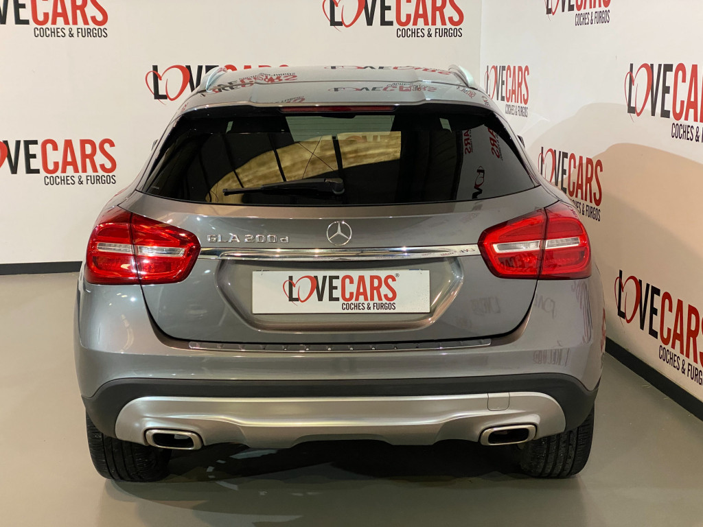 MERCEDES GLA 200 D de segunda mano