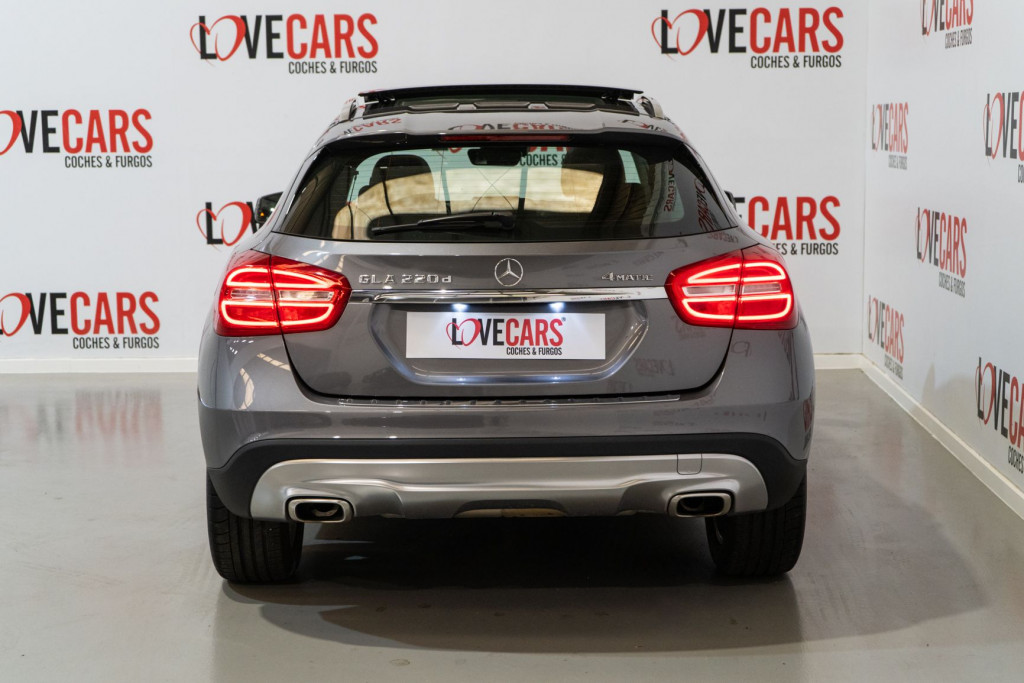 MERCEDES GLA 220 D SPORT AUTOM. 4MATIC TECHO de segunda mano