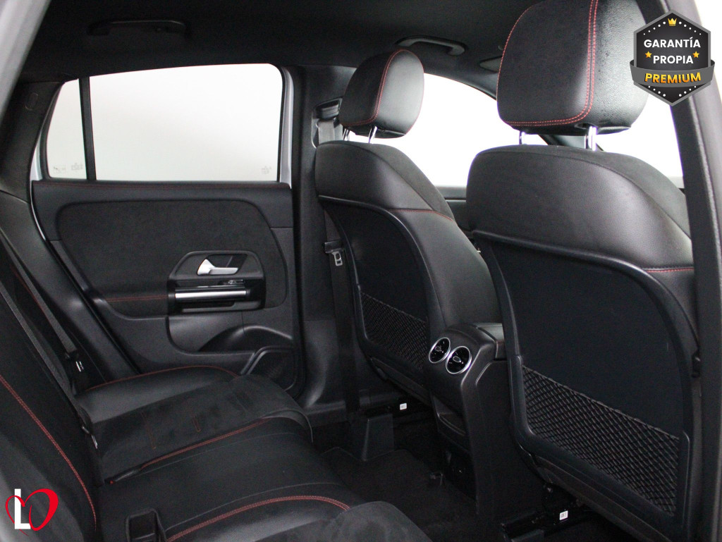MERCEDES GLA 250 e AMG LINE 220 de segunda mano