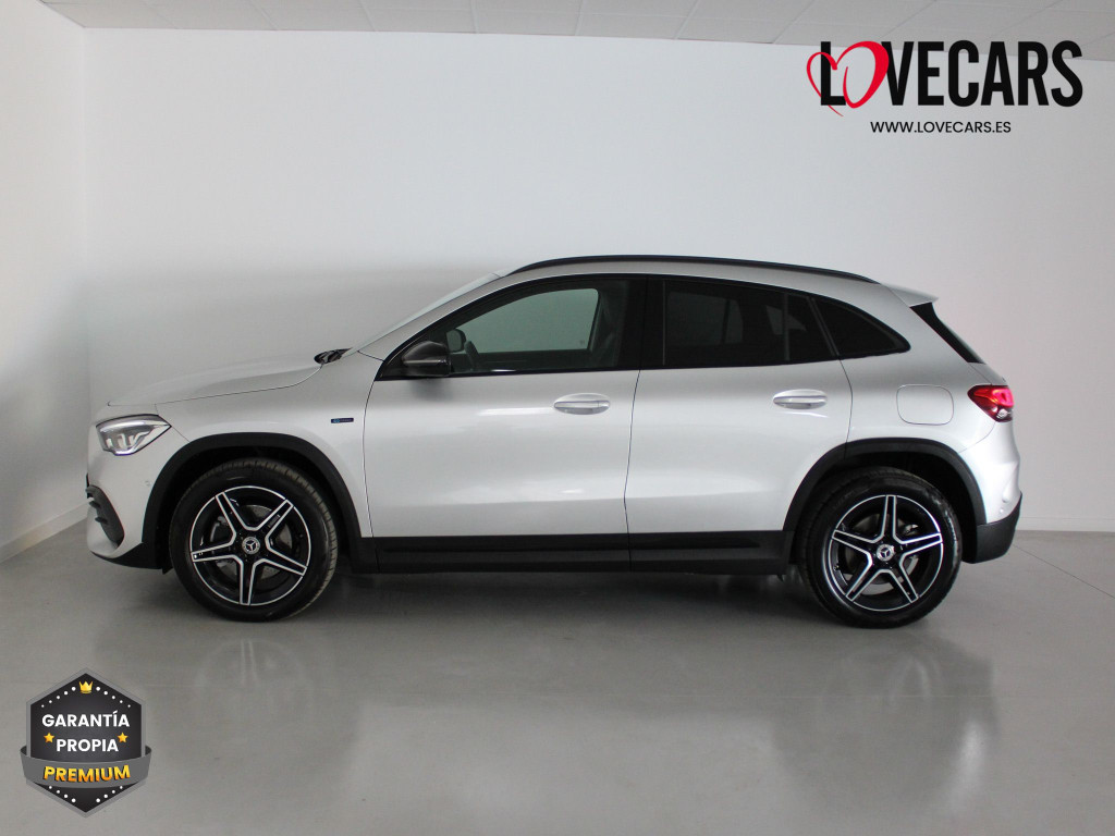 MERCEDES GLA 250 e AMG LINE 220 de segunda mano