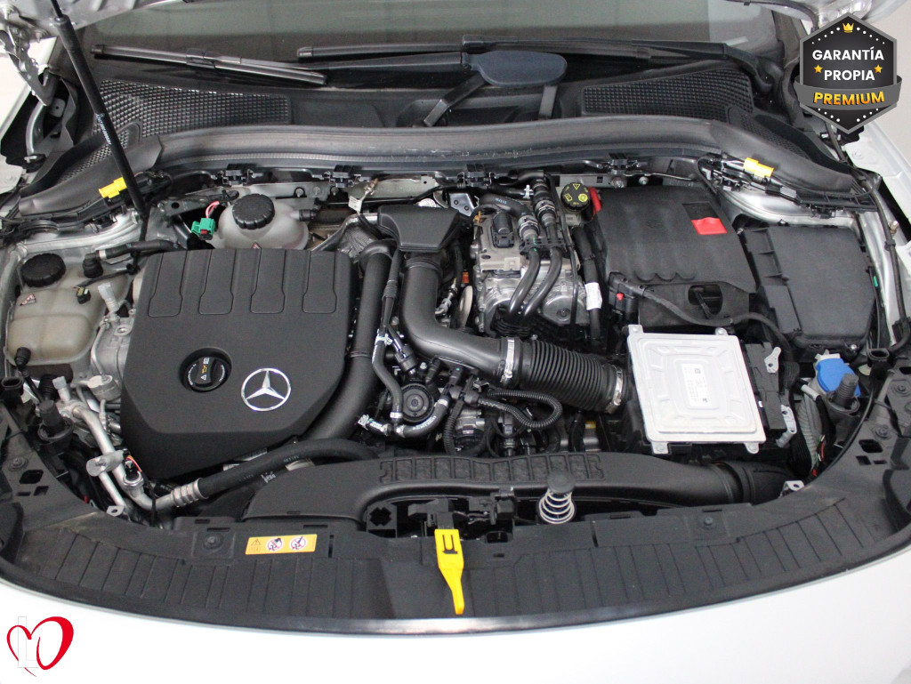 MERCEDES GLA 250 e AMG LINE 220 de segunda mano