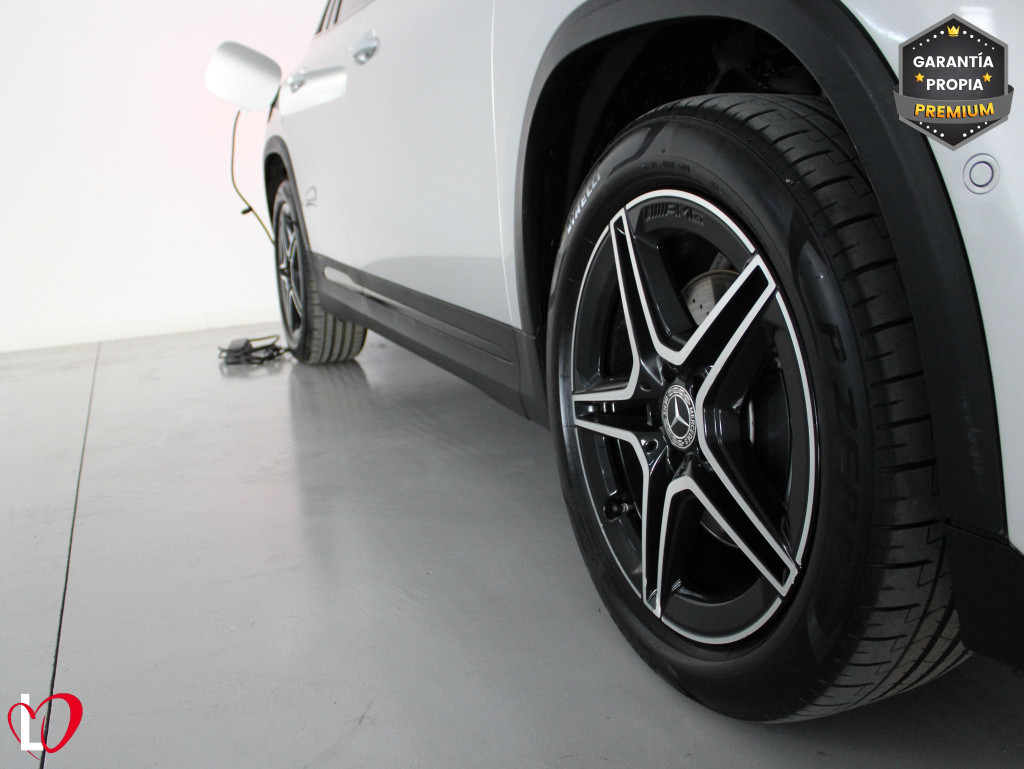 MERCEDES GLA 250 e AMG LINE 220 de segunda mano