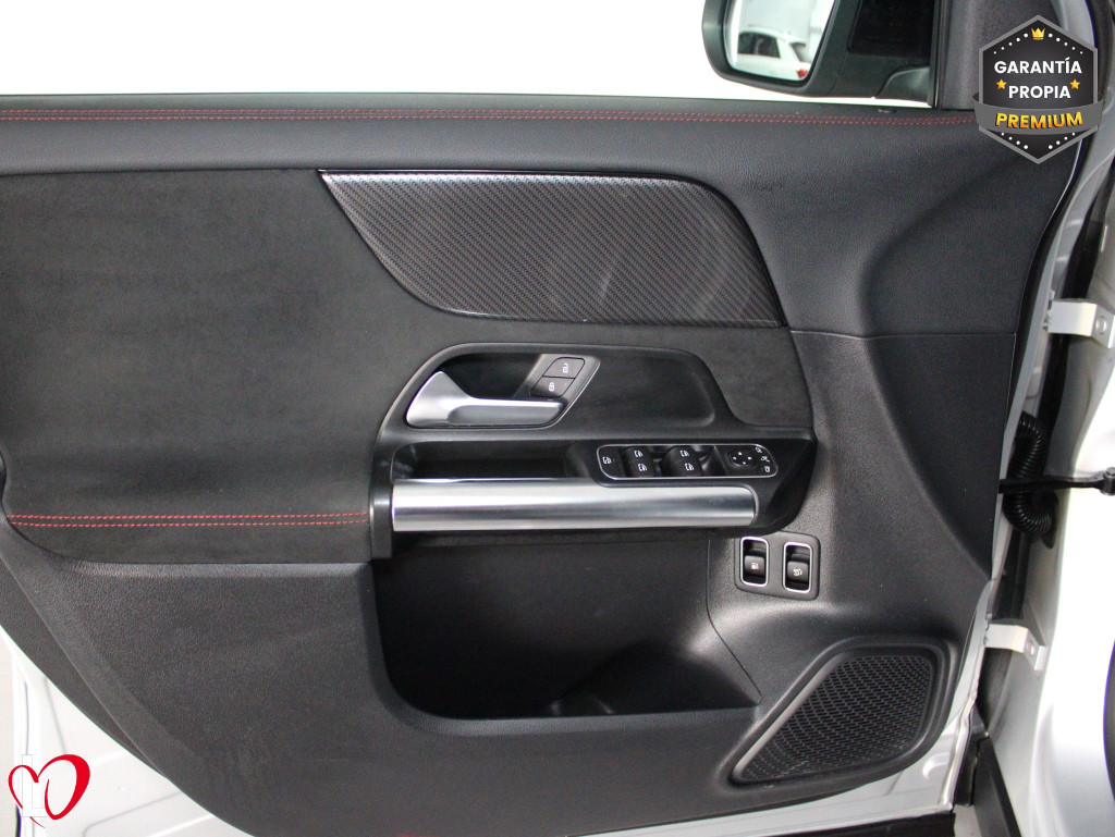 MERCEDES GLA 250 e AMG LINE 220 de segunda mano