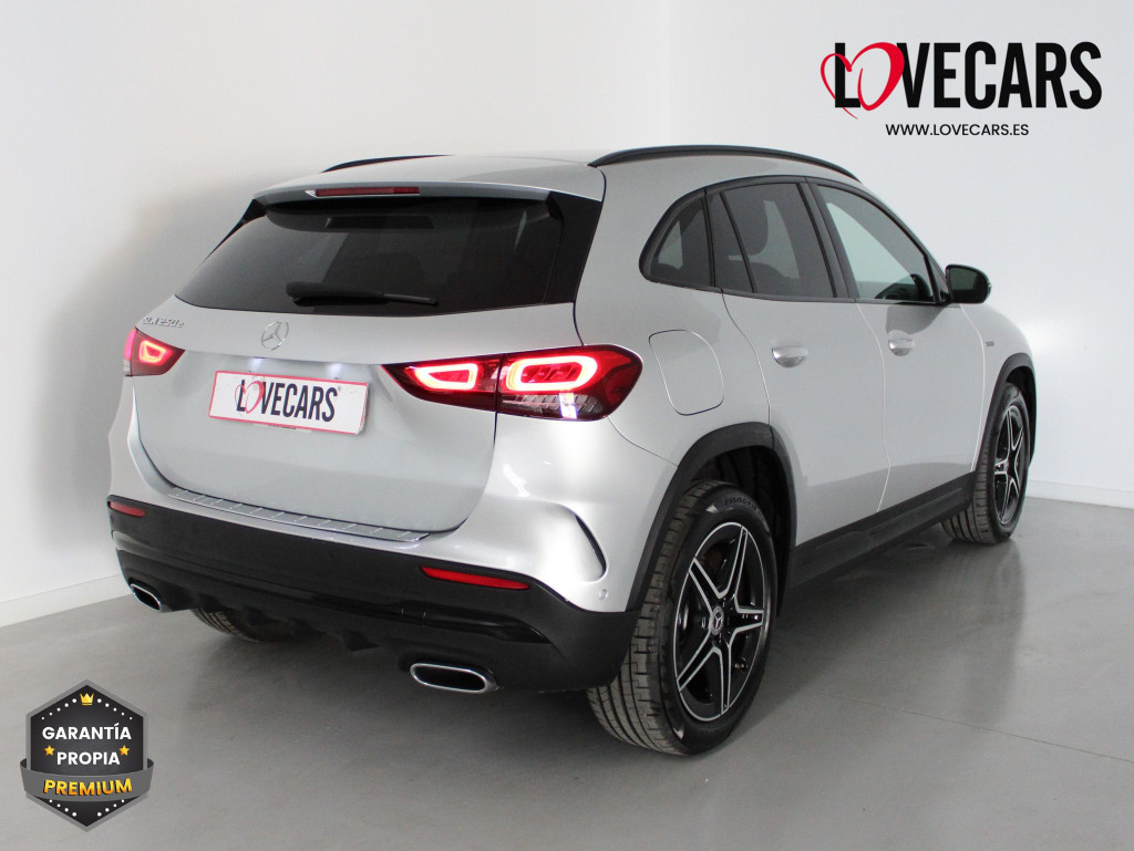 MERCEDES GLA 250 e AMG LINE 220 de segunda mano