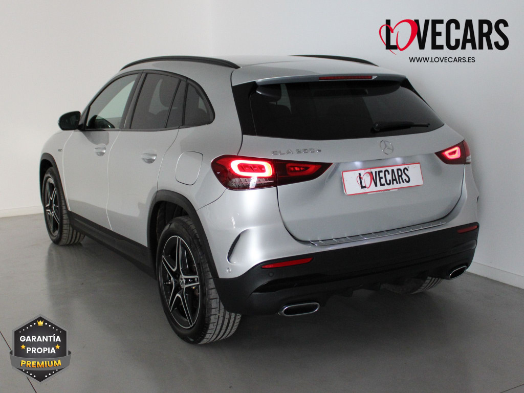 MERCEDES GLA 250 e AMG LINE 220 de segunda mano